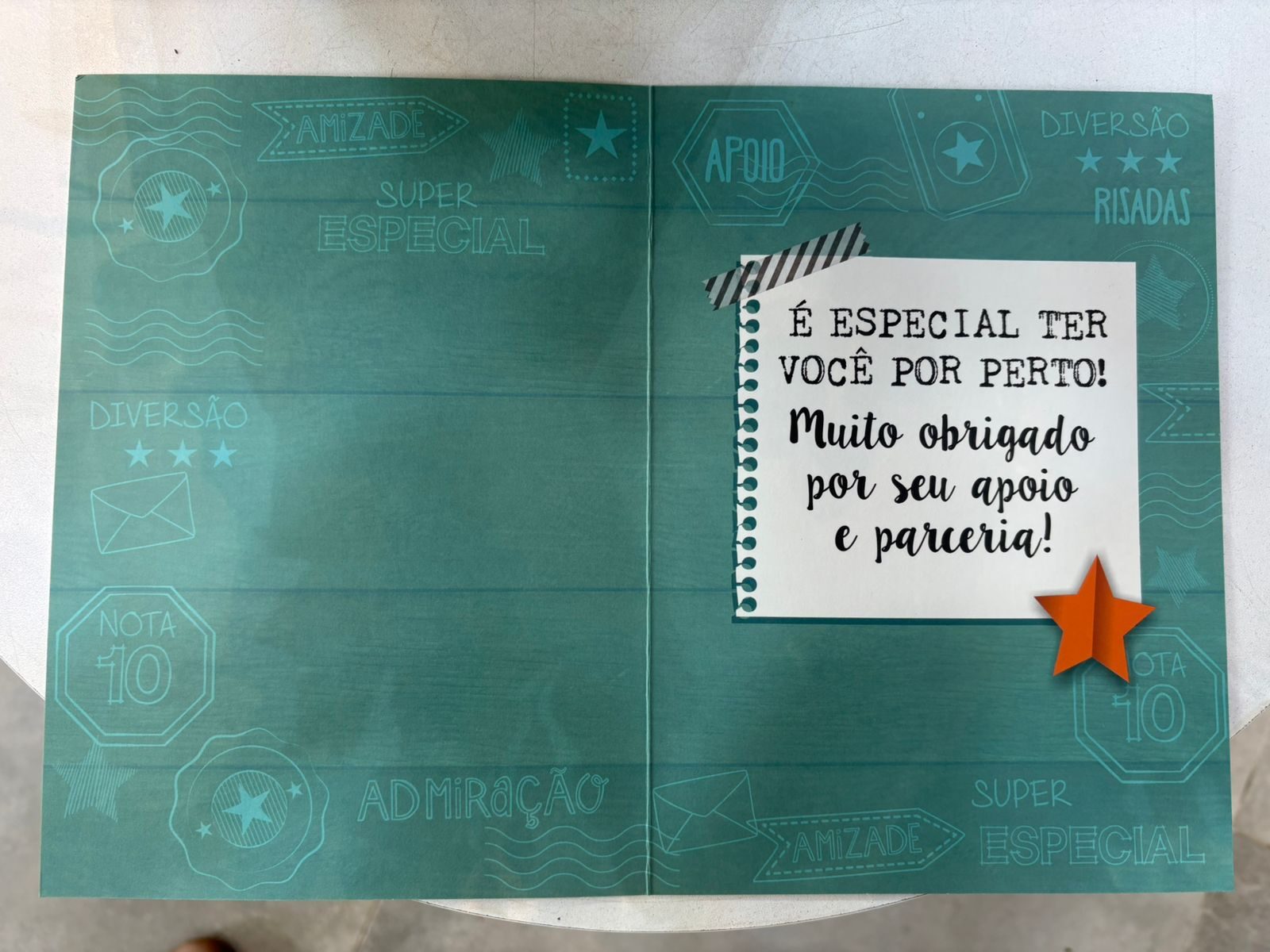 Arranjo de 6 girassóis com cartão - Imagem 2